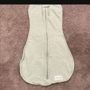 Woombie air swaddle